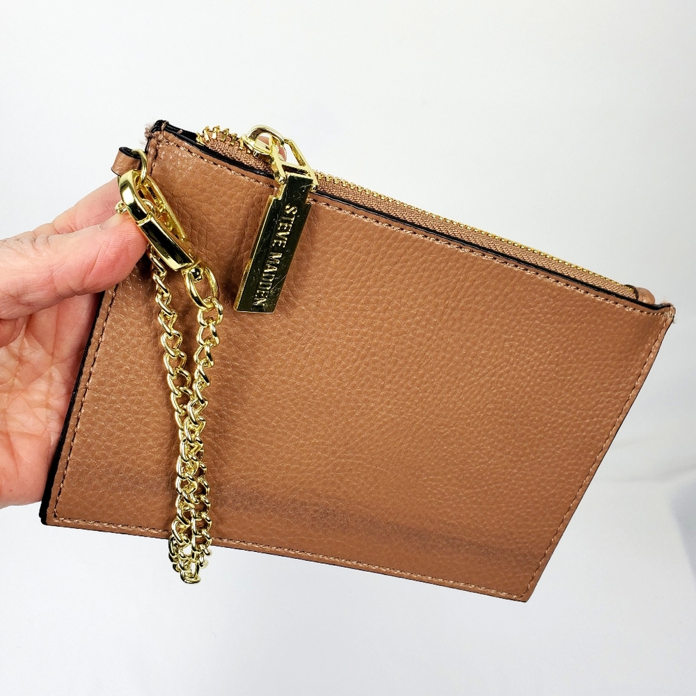 STEVE MADDEN Wristlet/Clutch with Gold Chain NWOT
